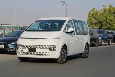 Hyundai Staria 2026 GCC SPECS 2.2 diesel 11 seater