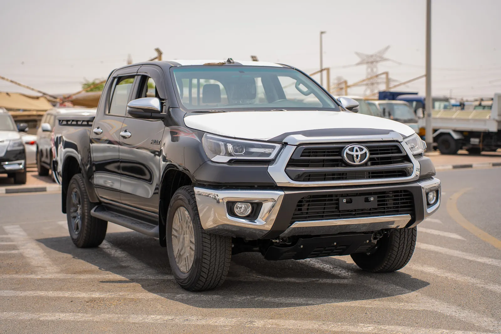 TOYOTA HILUX SR5 2.7 MODEL 2025 GCC AUTOMATIC FULL OPTION