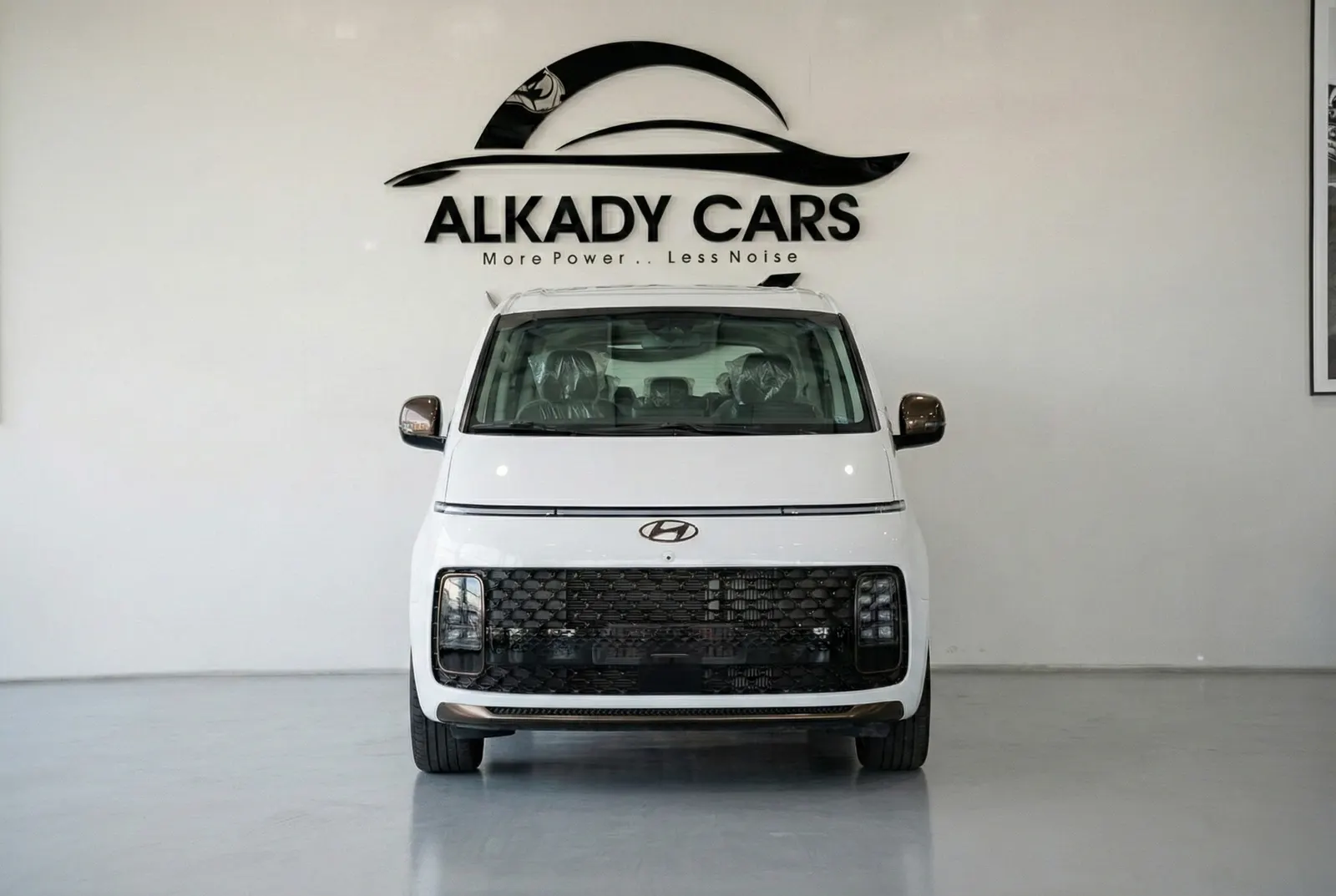 Hyundai Staria 2025 Diesel | 9 Seater Luxury | GCC Specs | Ready to Drive