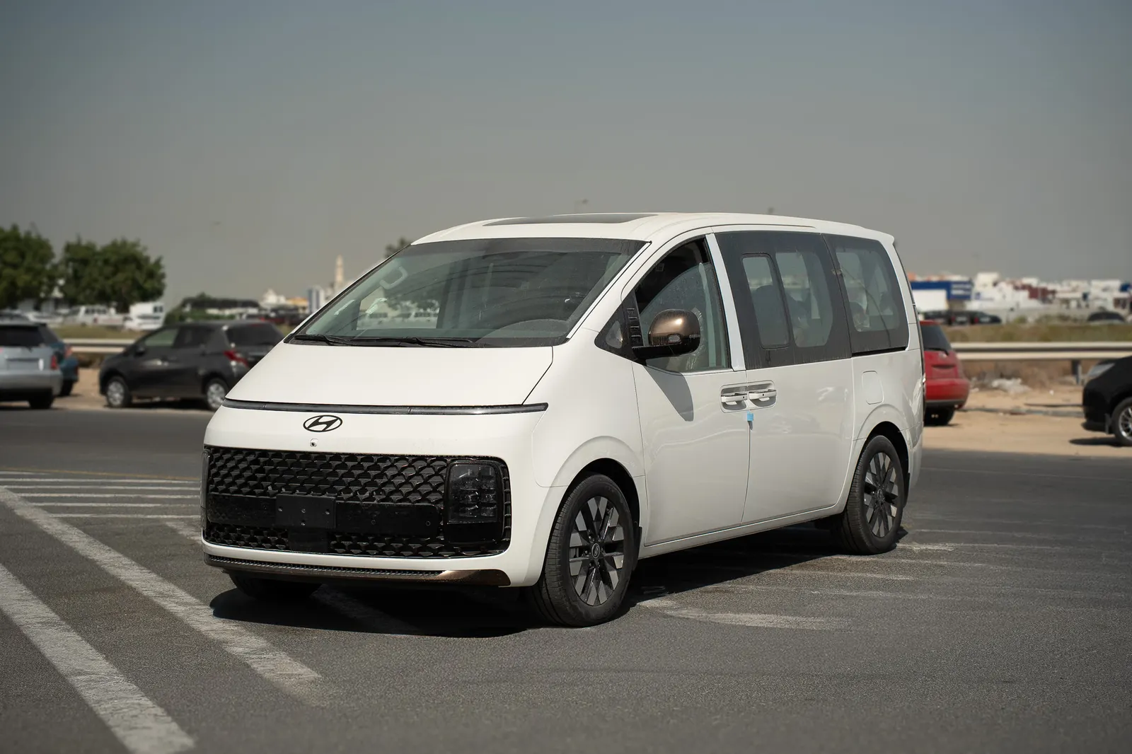 HYUNDAI STARIA 3.5L VIP 7 SEATER ROYAL EDITION