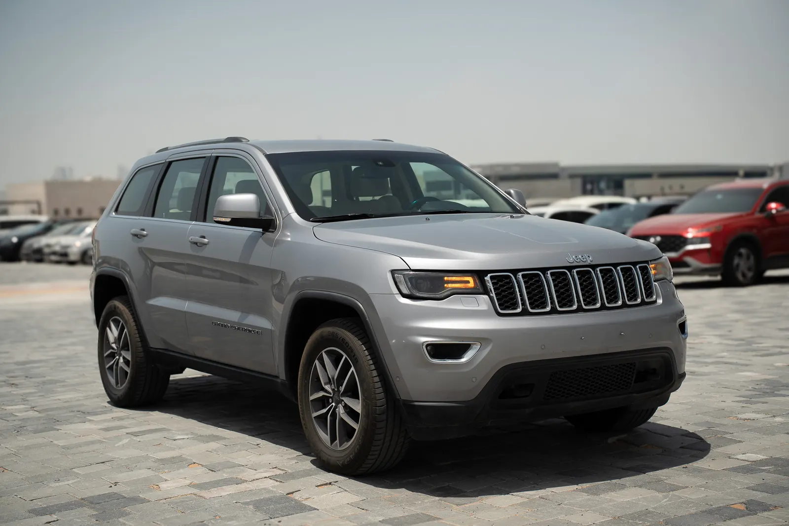 Jeep Grand Cherokee 2021 – Powerful & Luxury SUV Ready for Export!