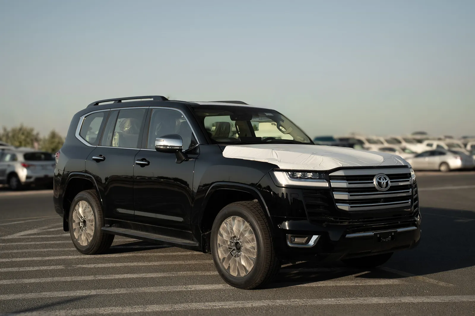 Toyota Land Cruiser 300 VXR 2025 – 3.3L Twin Turbo Diesel | 4WD | Full Option GCC Specs