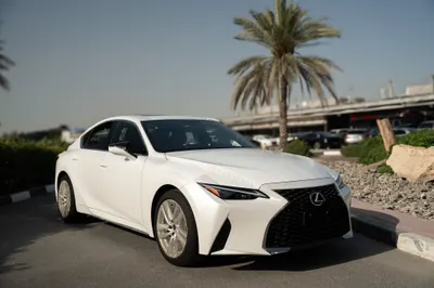 Lexus IS300 2.0L Luxury Sedan RWD – Sporty Performance & Premium Comfort