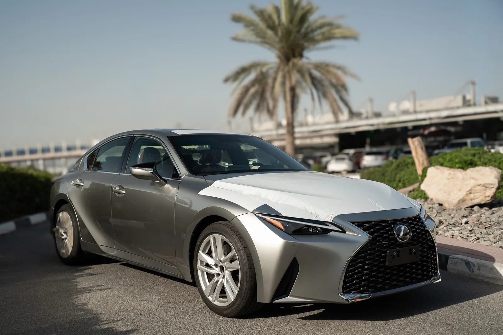 Lexus IS300 2.0L Luxury Sedan RWD – Sporty Performance & Premium Comfort