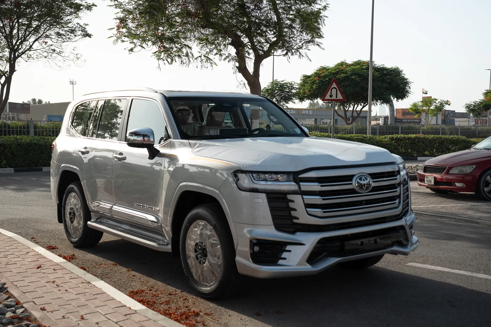 Toyota Land Cruiser 300 Series VXR 4.0L V6 4WD 2026