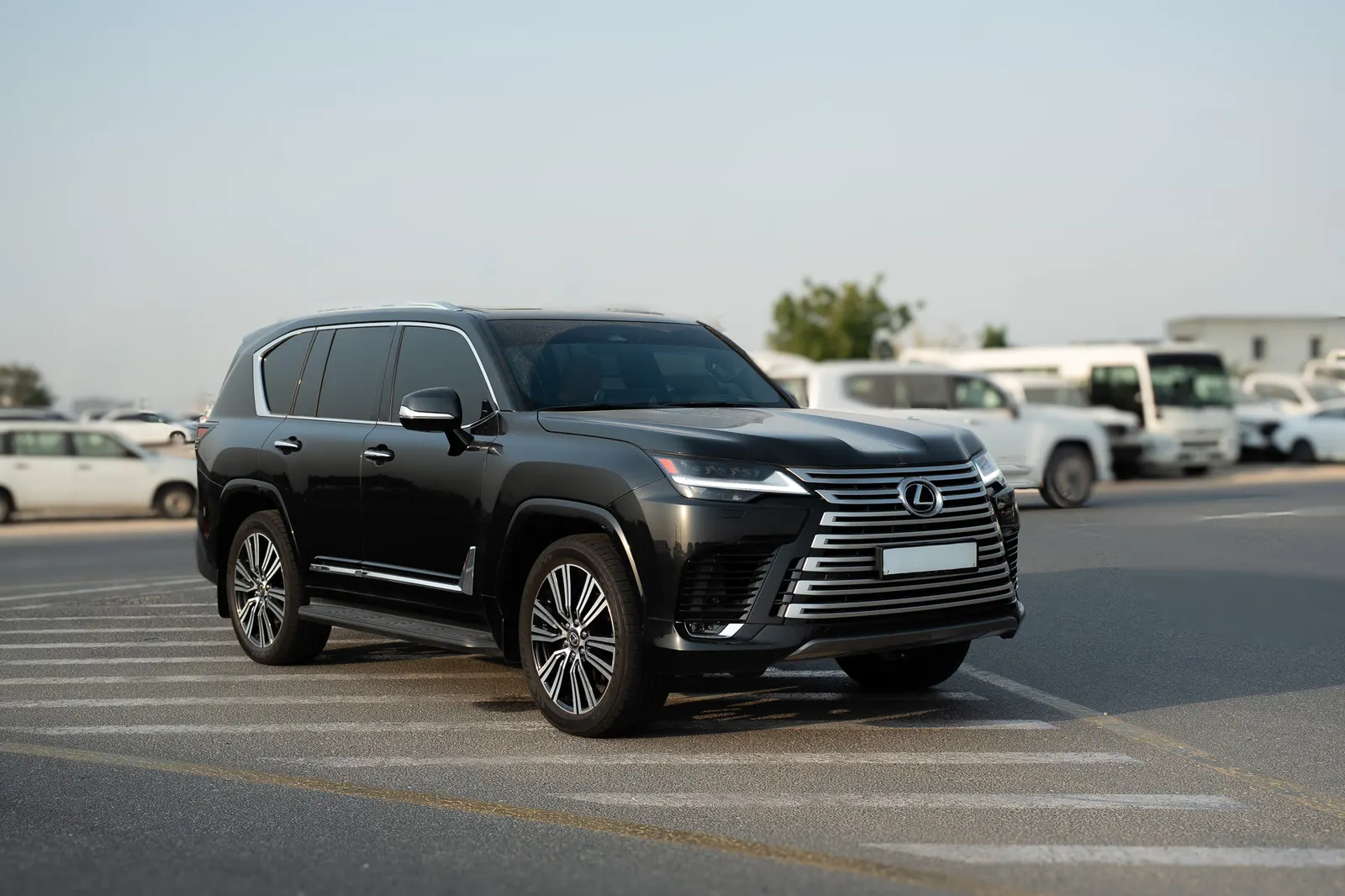 LEXUS LX600 SIGNATURE FULL OPTION 3.5L TWIN TURBO V6 4WD A/T – GCC Specification