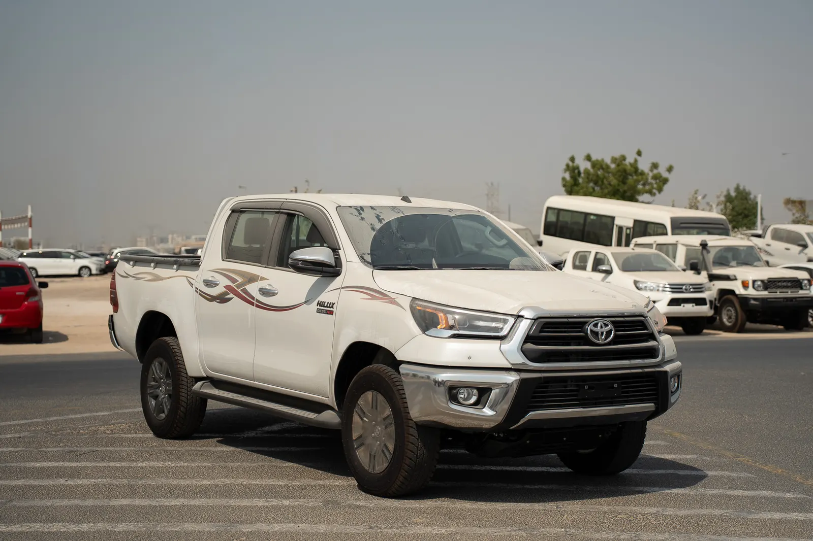 2026 Toyota Hilux 2.4L Turbo Diesel 4WD – Mid Option | GCC Specification