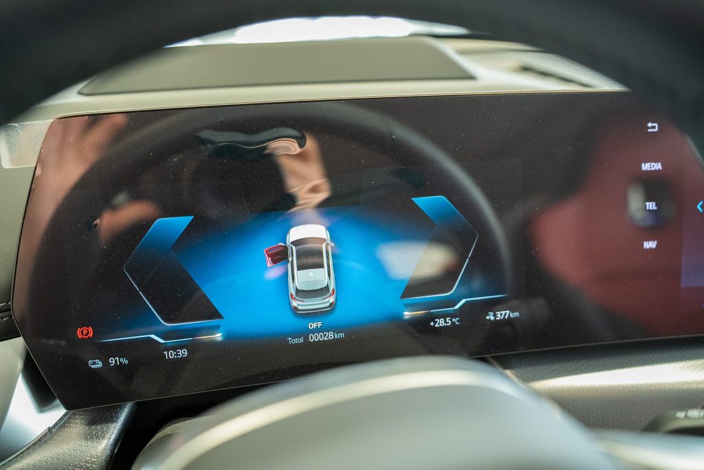 BMW iX1 xDrive30 M Sport