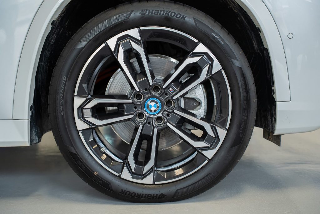 BMW iX1 xDrive30 M Sport