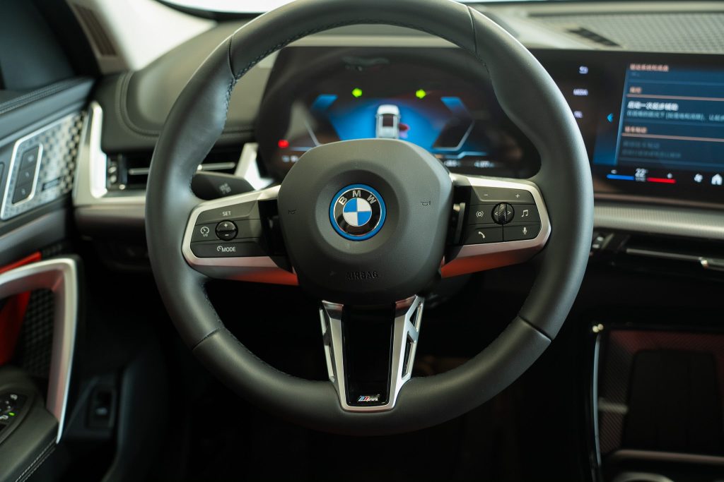 BMW iX1 xDrive30 M Sport