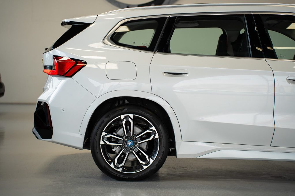 BMW iX1 xDrive30 M Sport