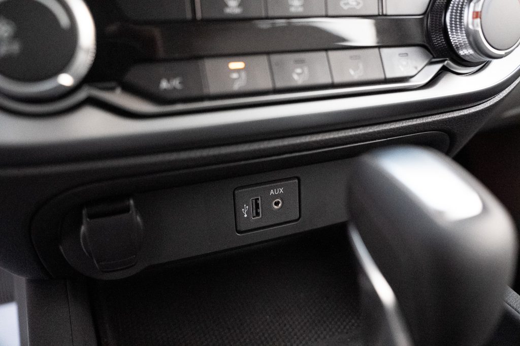 2023 NISSAN X-TERRA 2.5L Petrol 7-Seater SUV RWD Automatic GCC Specification